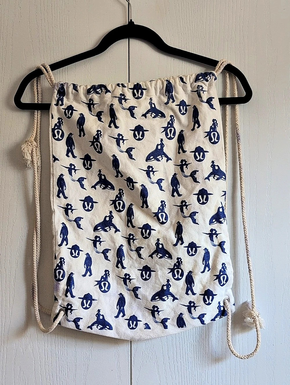 SeaWheeze Half Marathon Printed Drawstring Backpack Cream & Blue
